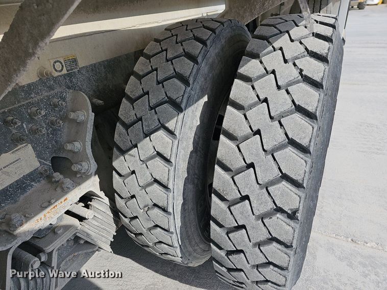 image for item LW9566 2015 Kenworth W900  ready mix truck