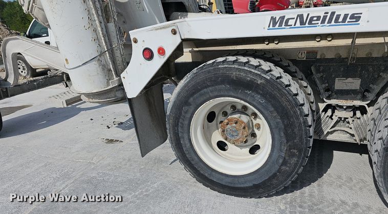 image for item LW9566 2015 Kenworth W900  ready mix truck