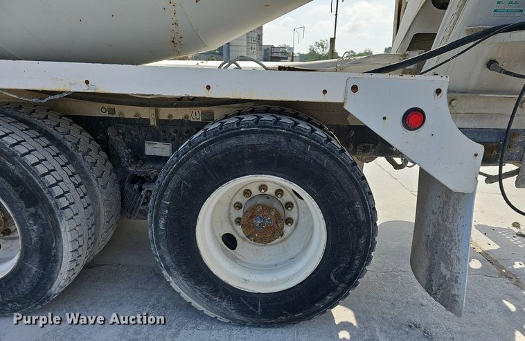 image for item LW9566 2015 Kenworth W900  ready mix truck