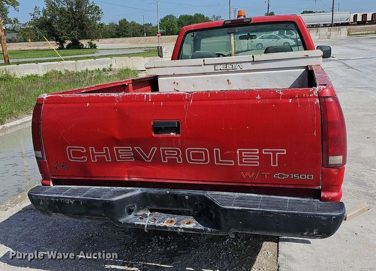 image for item LW9568 1994 Chevrolet C1500  pickup truck