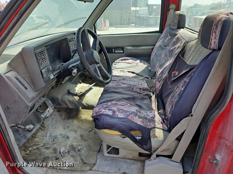 image for item LW9568 1994 Chevrolet C1500  pickup truck