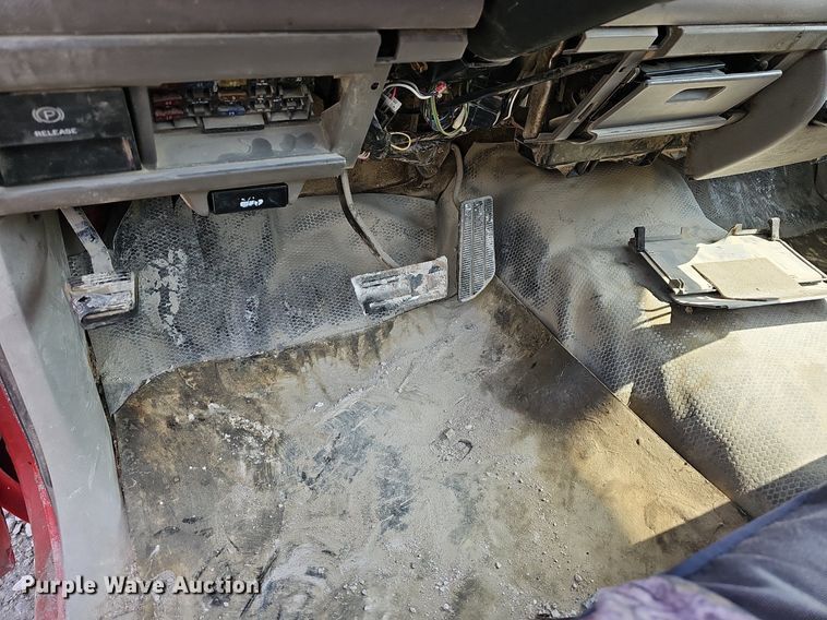 image for item LW9568 1994 Chevrolet C1500  pickup truck