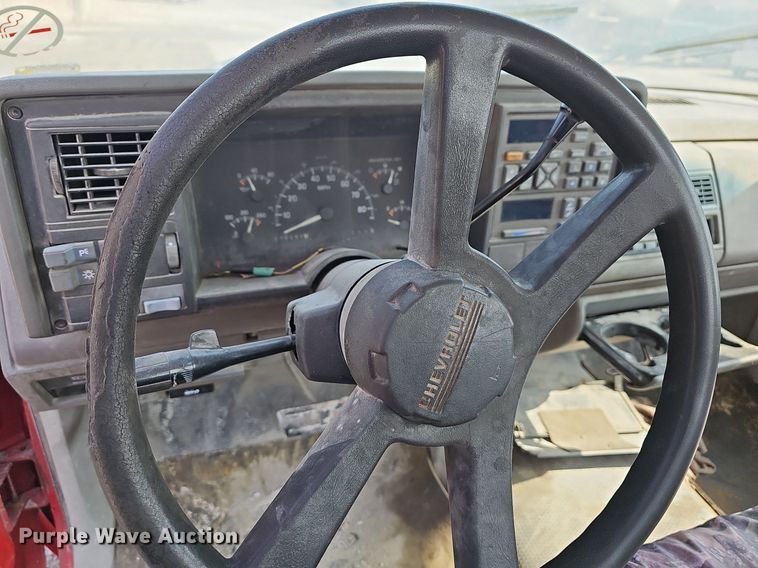 image for item LW9568 1994 Chevrolet C1500  pickup truck