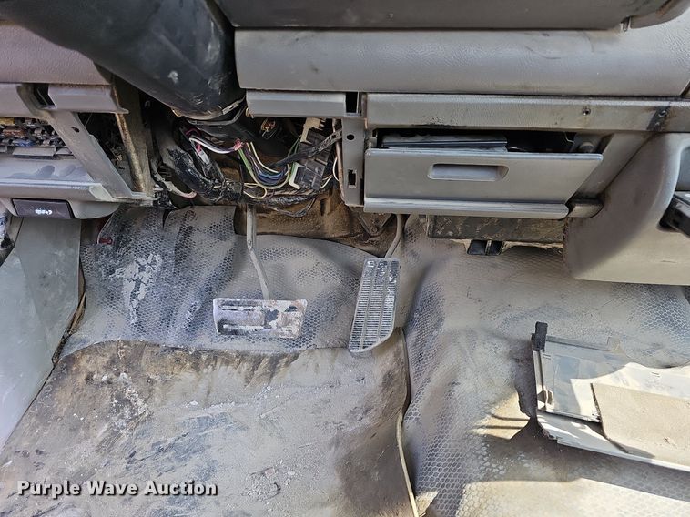 image for item LW9568 1994 Chevrolet C1500  pickup truck