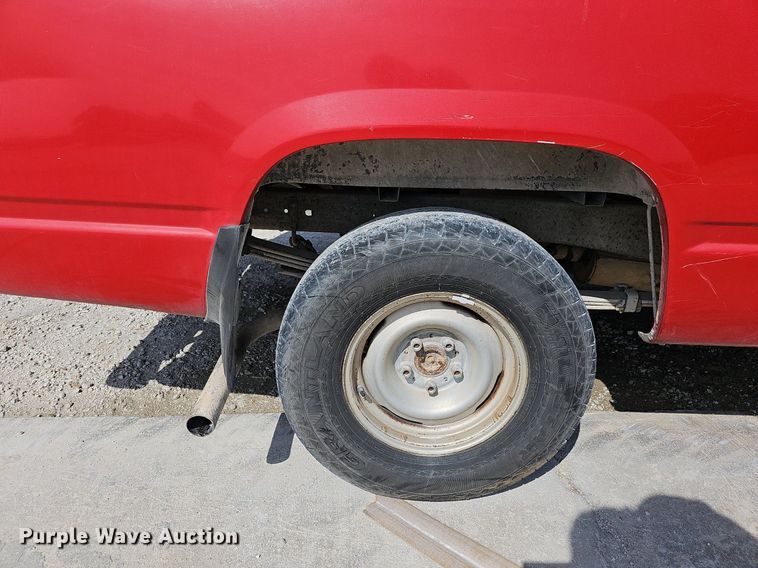 image for item LW9568 1994 Chevrolet C1500  pickup truck