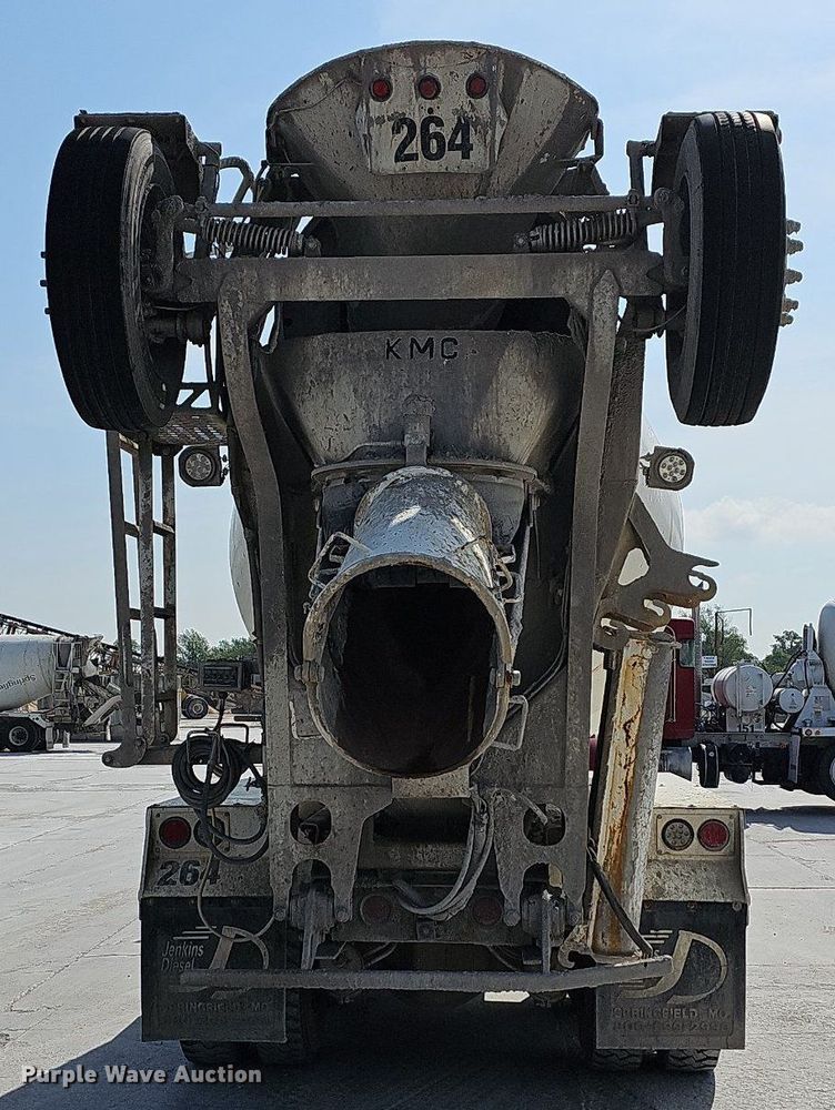 image for item LW9570 2005 Kenworth W900  ready mix truck