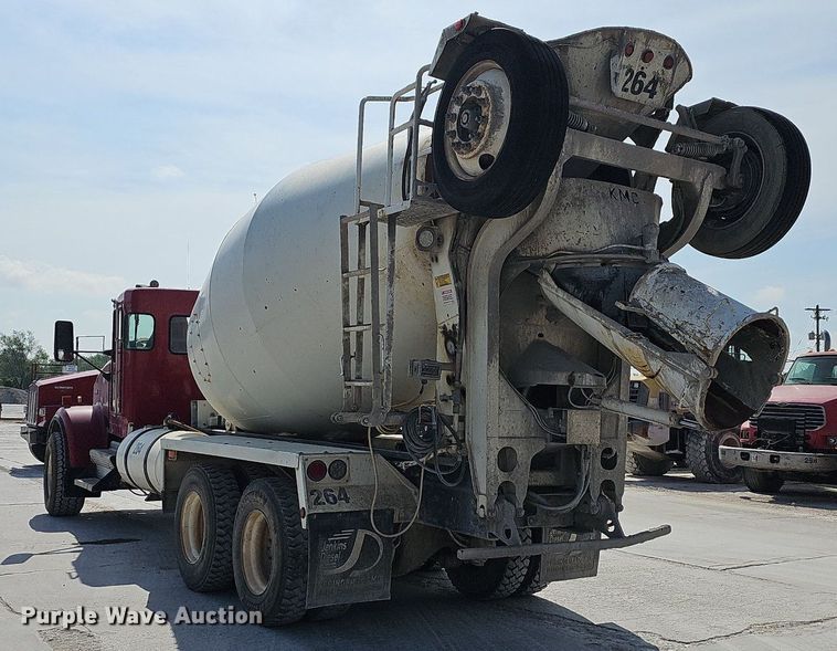 image for item LW9570 2005 Kenworth W900  ready mix truck