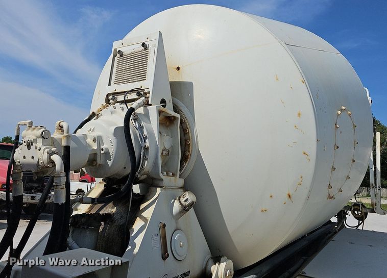 image for item LW9570 2005 Kenworth W900  ready mix truck