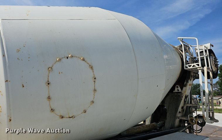 image for item LW9570 2005 Kenworth W900  ready mix truck