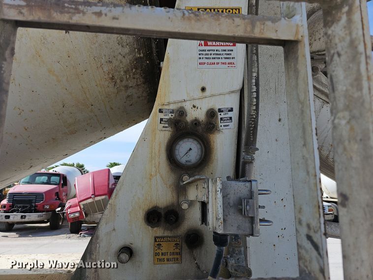 image for item LW9570 2005 Kenworth W900  ready mix truck