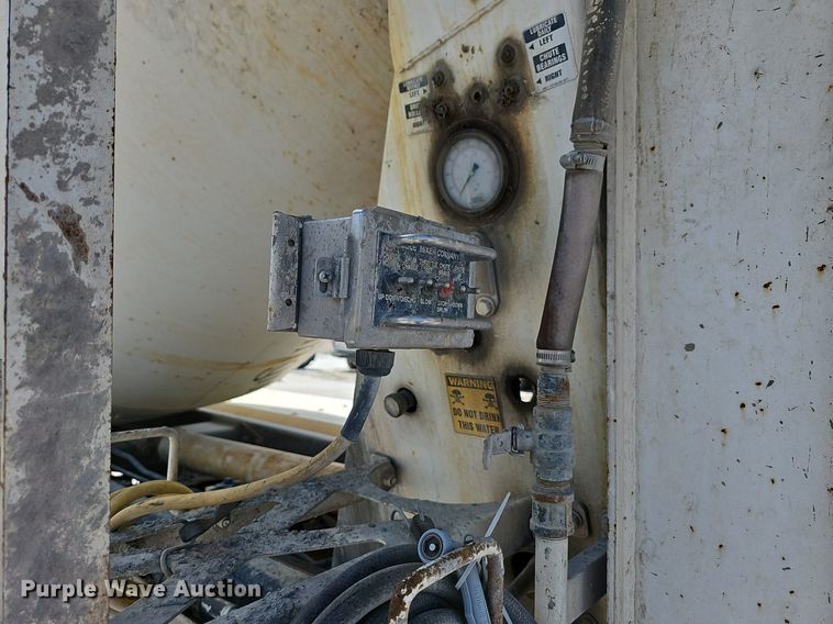 image for item LW9570 2005 Kenworth W900  ready mix truck