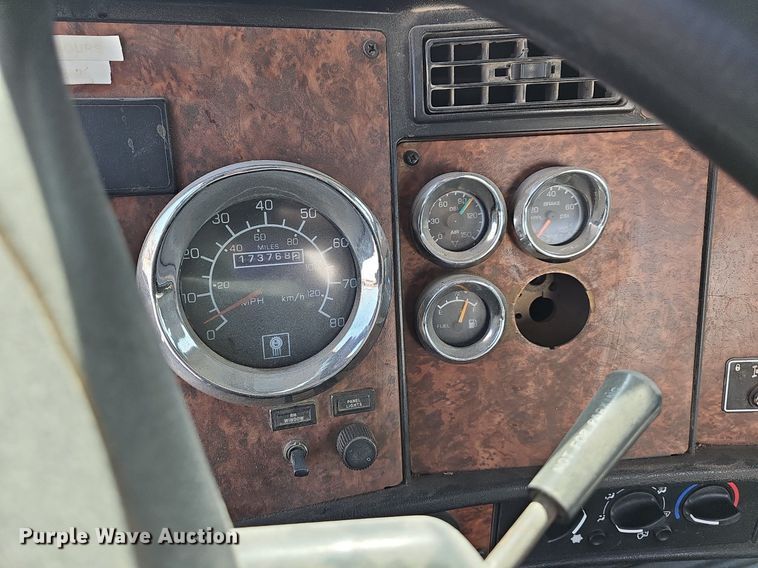 image for item LW9570 2005 Kenworth W900  ready mix truck