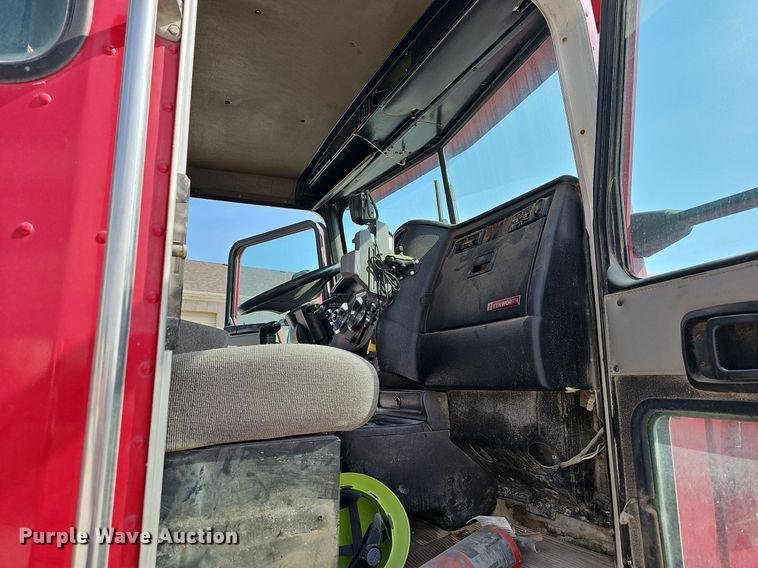 image for item LW9570 2005 Kenworth W900  ready mix truck