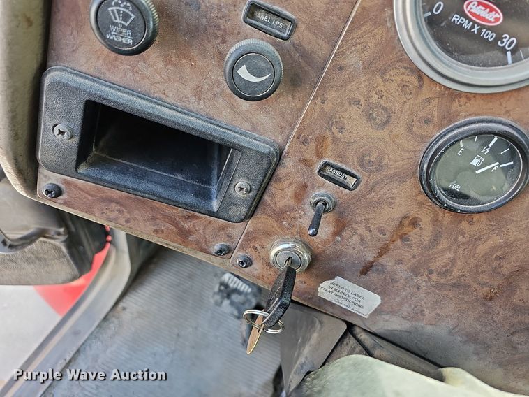 image for item LW9571 2006 Peterbilt 335  ready mix truck