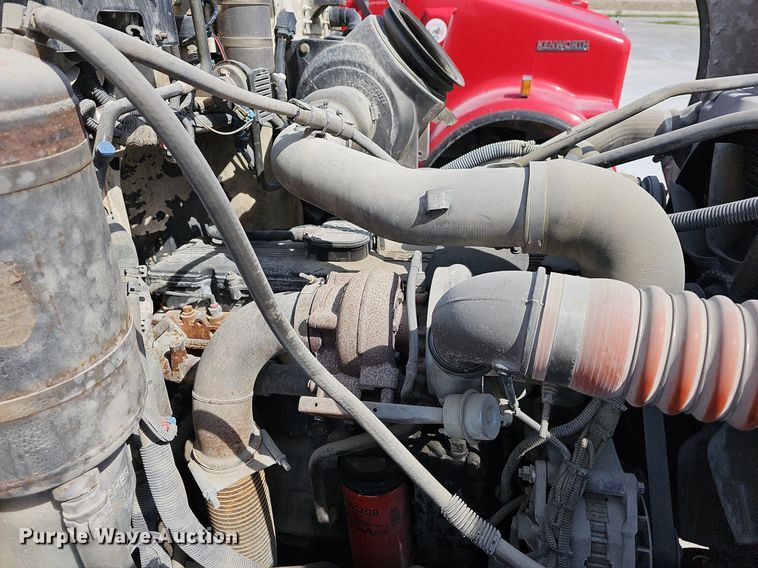 image for item LW9571 2006 Peterbilt 335  ready mix truck