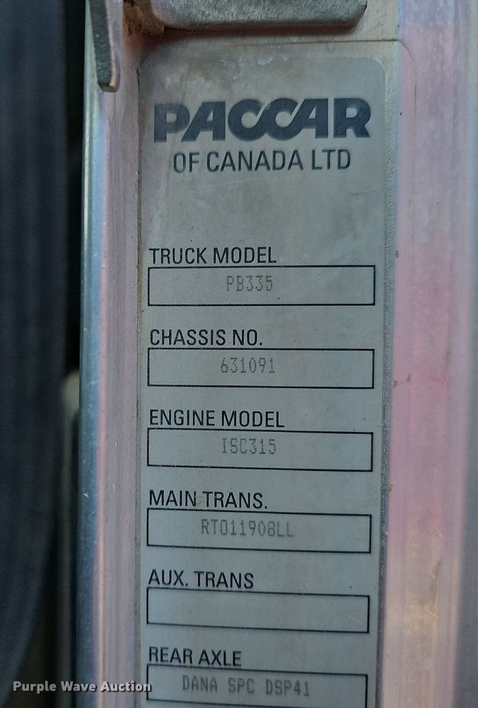 image for item LW9571 2006 Peterbilt 335  ready mix truck