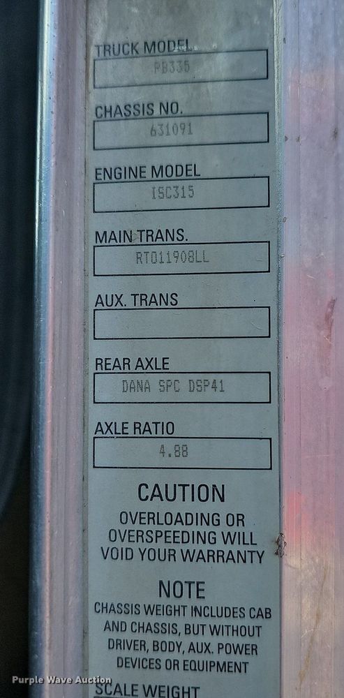 image for item LW9571 2006 Peterbilt 335  ready mix truck