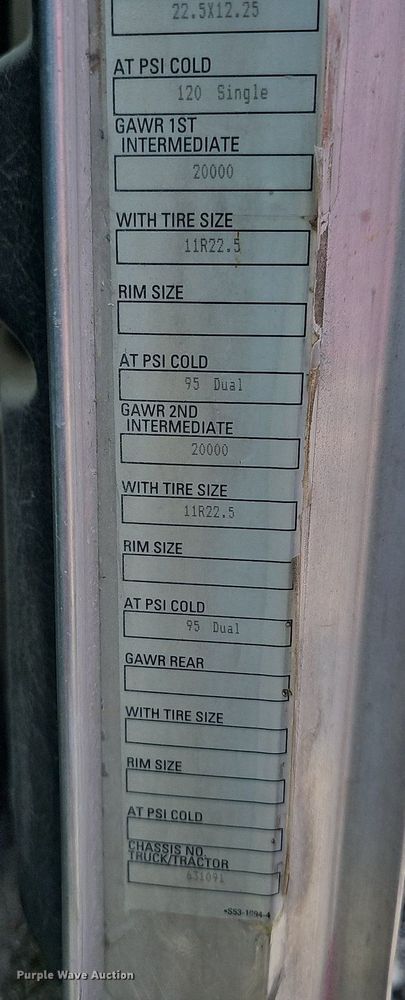 image for item LW9571 2006 Peterbilt 335  ready mix truck