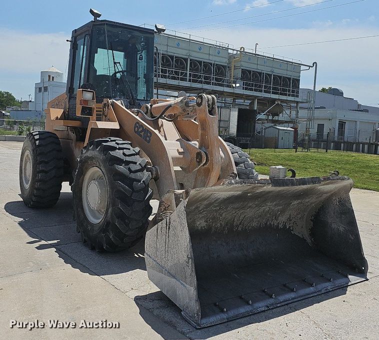 image for item LW9573 1996 Case 621B  wheel loader