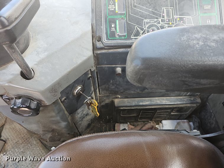 image for item LW9573 1996 Case 621B  wheel loader