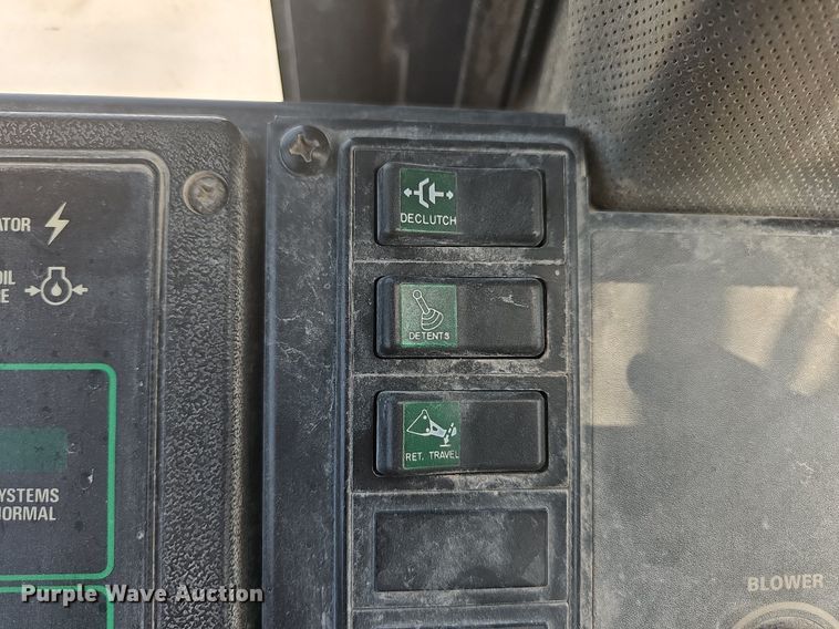 image for item LW9573 1996 Case 621B  wheel loader