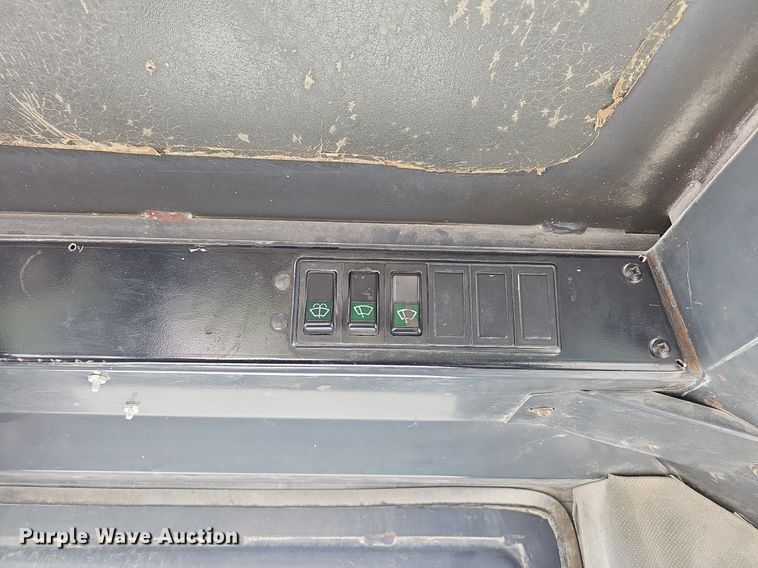 image for item LW9573 1996 Case 621B  wheel loader