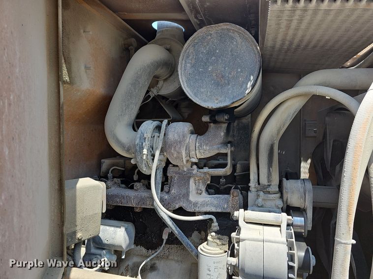 image for item LW9573 1996 Case 621B  wheel loader