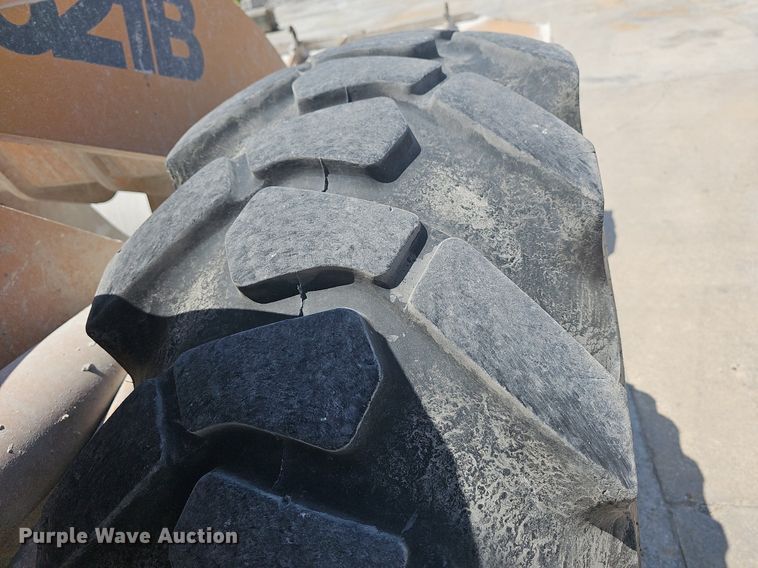 image for item LW9573 1996 Case 621B  wheel loader