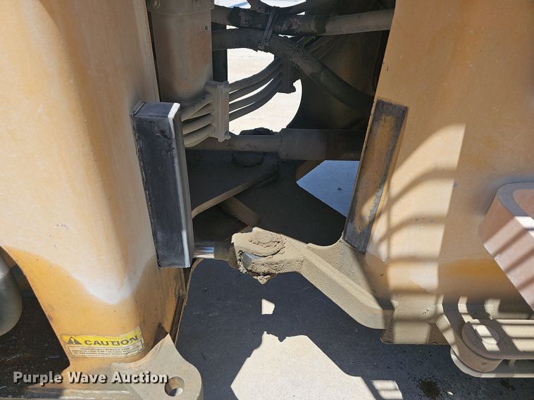 image for item LW9574 1999 Case 621B  wheel loader