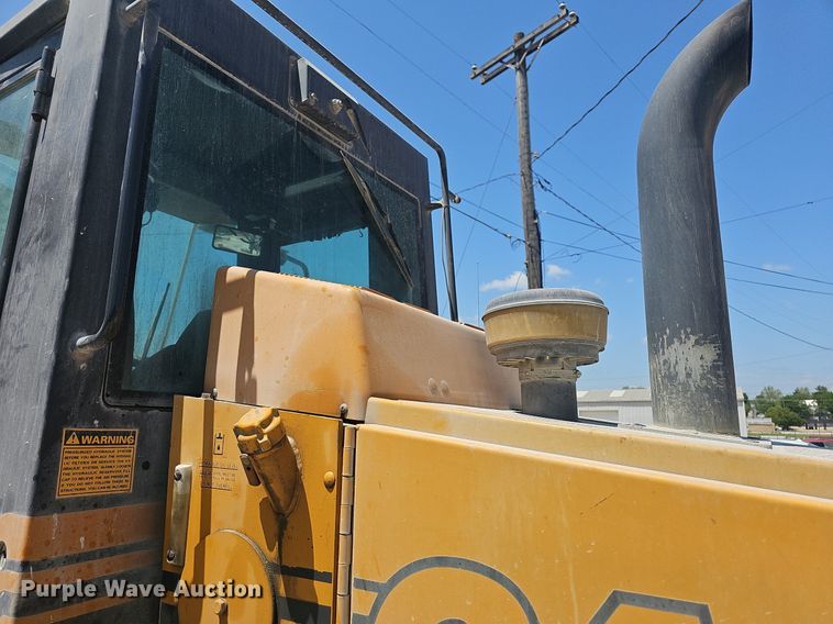 image for item LW9574 1999 Case 621B  wheel loader