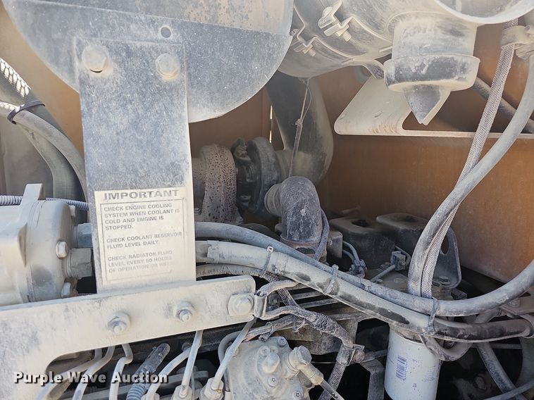 image for item LW9574 1999 Case 621B  wheel loader