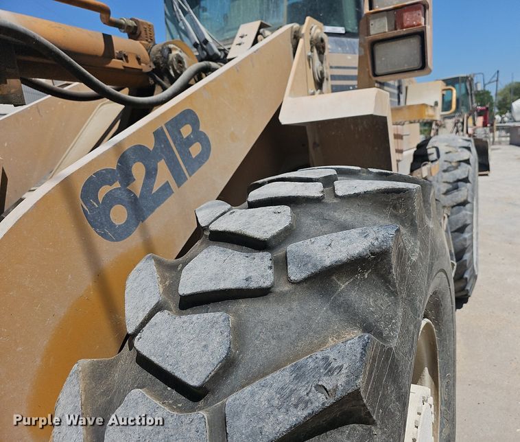 image for item LW9574 1999 Case 621B  wheel loader