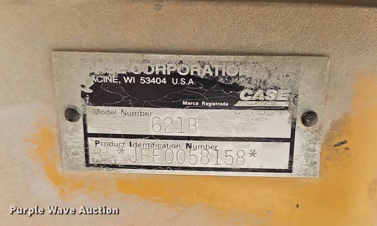 image for item LW9574 1999 Case 621B  wheel loader