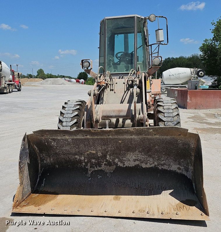 image for item LW9575 1995 Fiat-Allis FR70  wheel loader