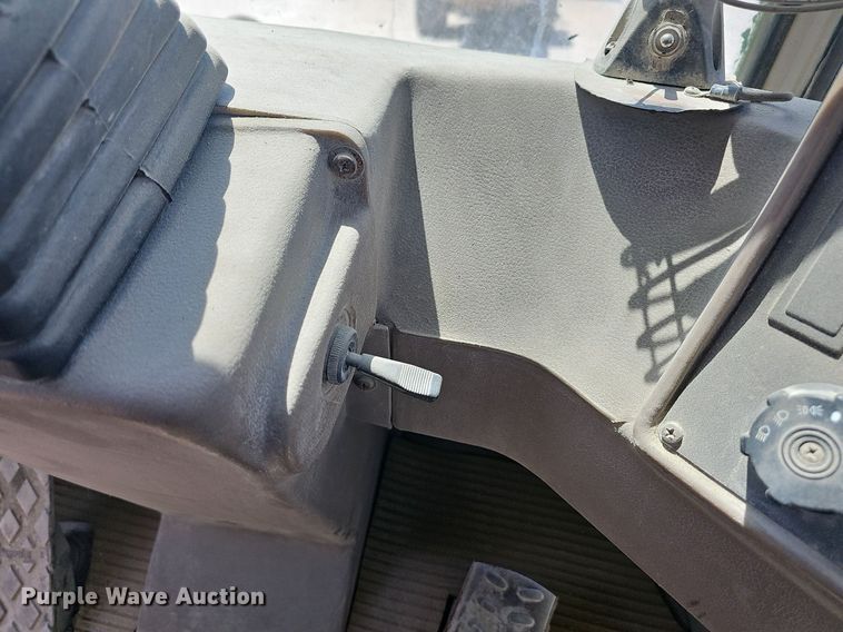 image for item LW9575 1995 Fiat-Allis FR70  wheel loader