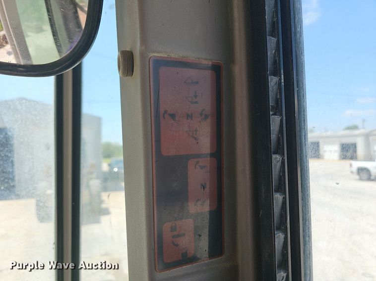 image for item LW9575 1995 Fiat-Allis FR70  wheel loader