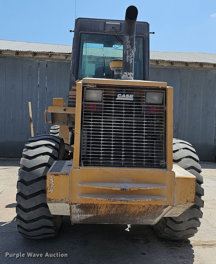 image for item LW9576 1996 Case 621B  wheel loader