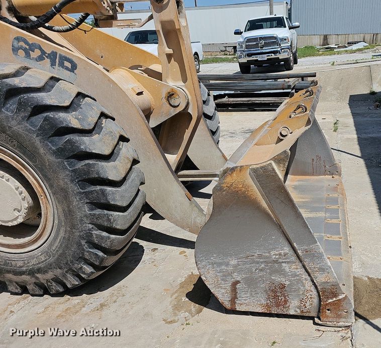 image for item LW9576 1996 Case 621B  wheel loader