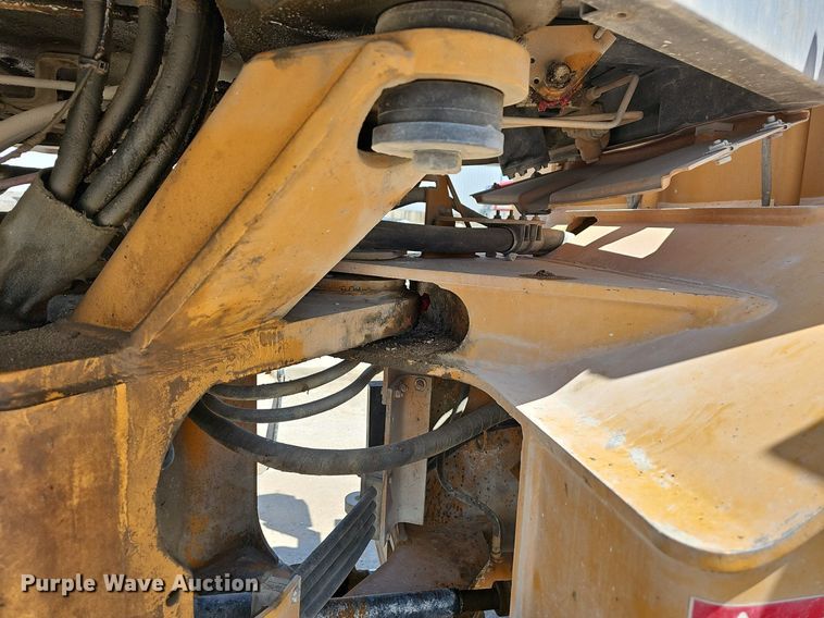 image for item LW9576 1996 Case 621B  wheel loader
