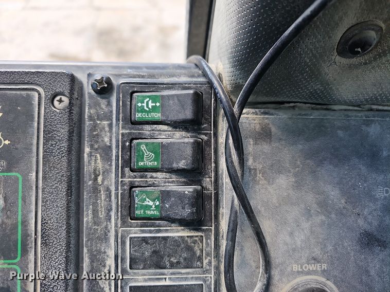 image for item LW9576 1996 Case 621B  wheel loader