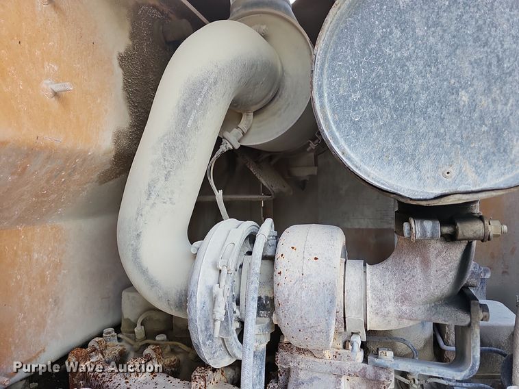 image for item LW9576 1996 Case 621B  wheel loader