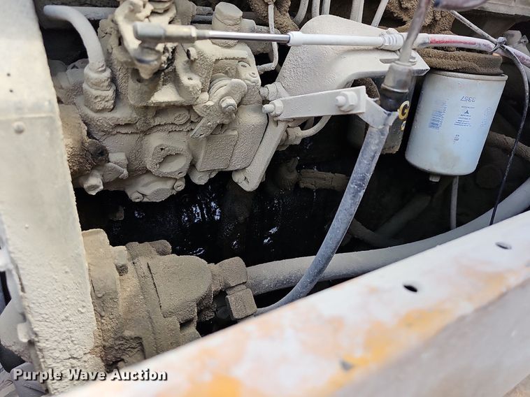 image for item LW9576 1996 Case 621B  wheel loader