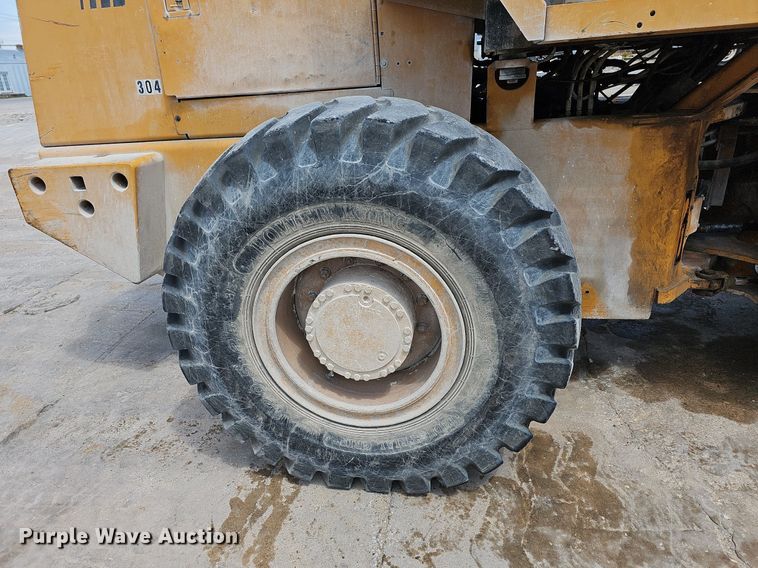 image for item LW9576 1996 Case 621B  wheel loader
