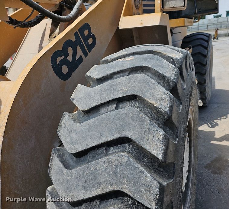 image for item LW9576 1996 Case 621B  wheel loader