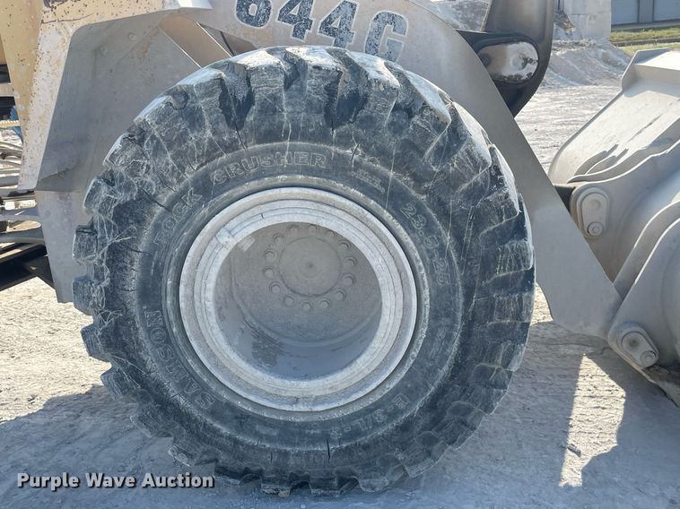 image for item MS9756 1993 John Deere 644G  wheel loader