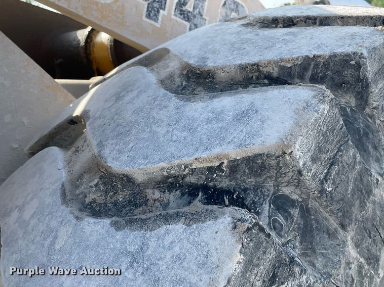 image for item MS9756 1993 John Deere 644G  wheel loader