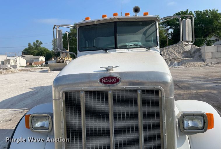 image for item MS9757 2007 Peterbilt 357  ready mix truck