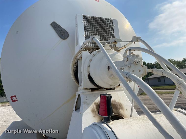 image for item MS9757 2007 Peterbilt 357  ready mix truck