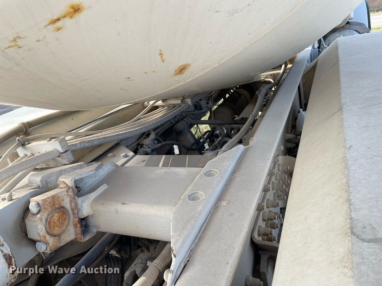 image for item MS9757 2007 Peterbilt 357  ready mix truck