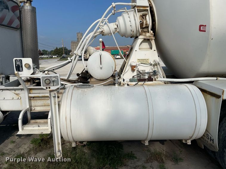 image for item MS9757 2007 Peterbilt 357  ready mix truck